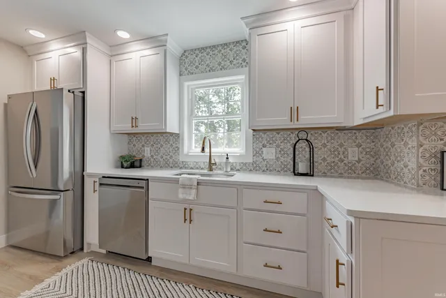 $524,900 | 1830 Montview Drive, Evansville, IN 47725