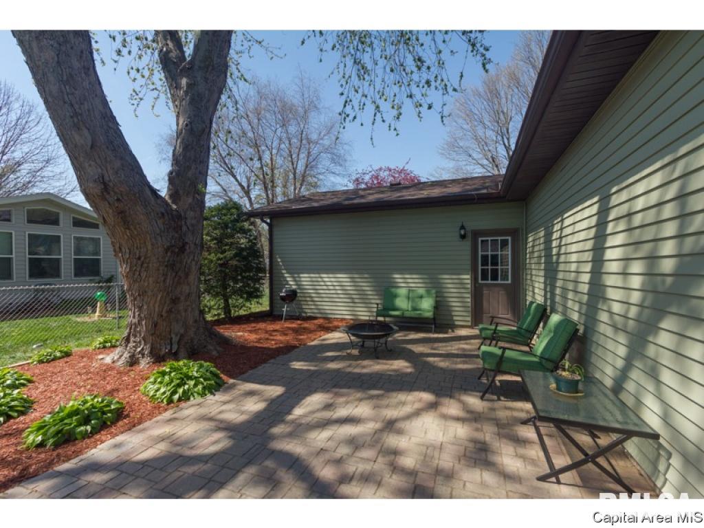 2104 Croydon Drive Springfield, IL 62703 - Photo 26 of 34 Gallery Image 26