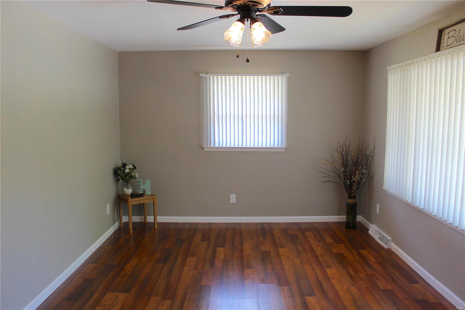 5205 Black Oak Road Alton, IL 62002 - Photo 11 of 22 Gallery Image 11