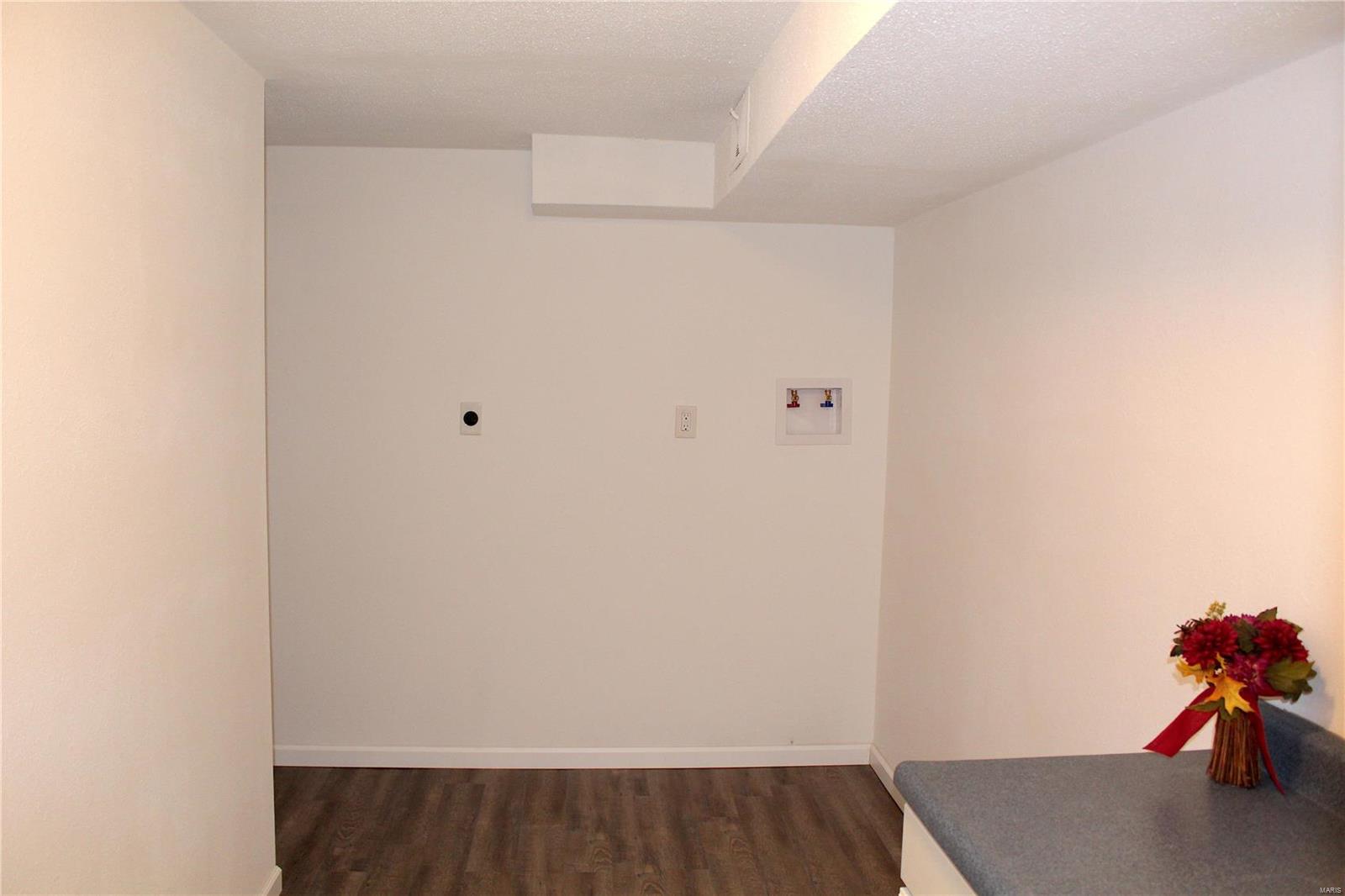 5205 Black Oak Road Alton, IL 62002 - Photo 8 of 22 Gallery Image 8