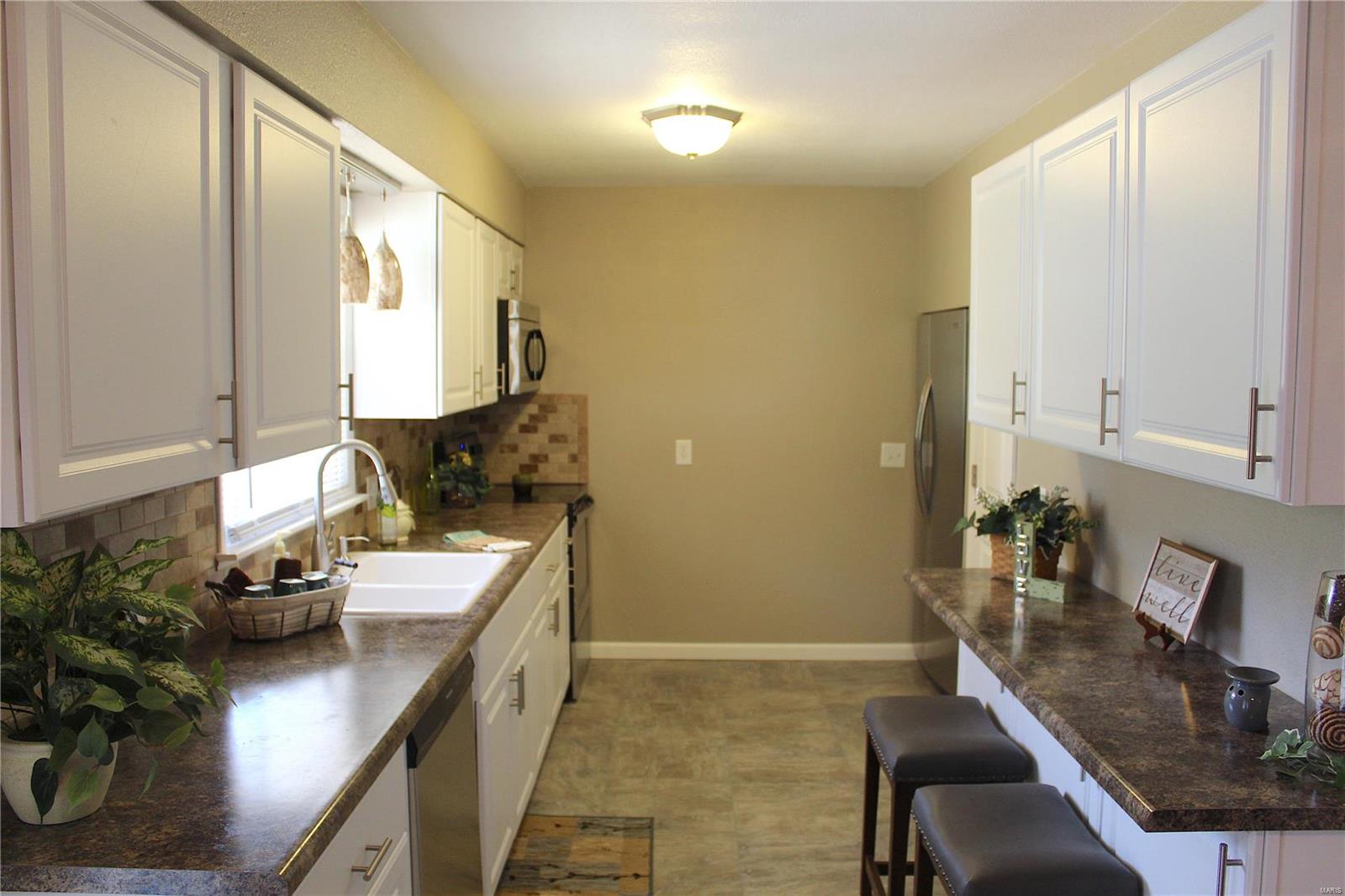 5205 Black Oak Road Alton, IL 62002 - Photo 10 of 22 Gallery Image 10