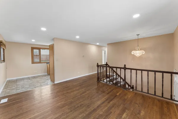$345,000 | 643 Armitage Avenue, Glendale Heights, IL 60139