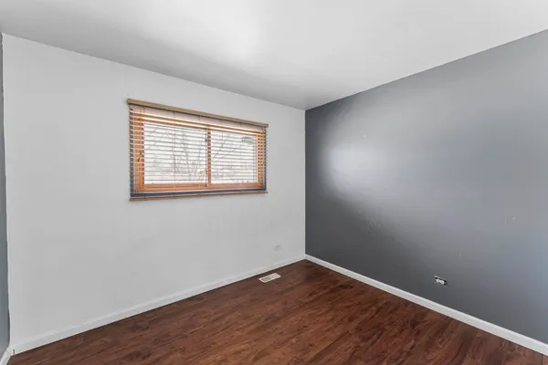 $345,000 | 643 Armitage Avenue, Glendale Heights, IL 60139