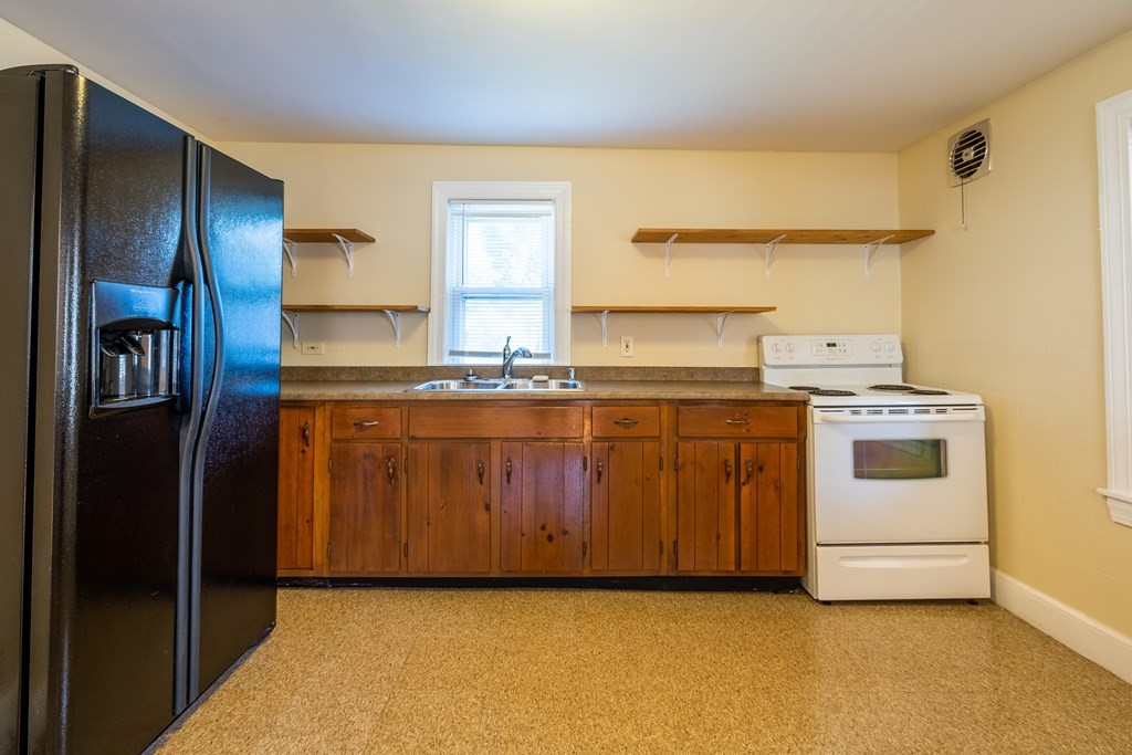 898 Riverside Drive Methuen, MA 01844 - Photo 13 of 24 Gallery Image 13