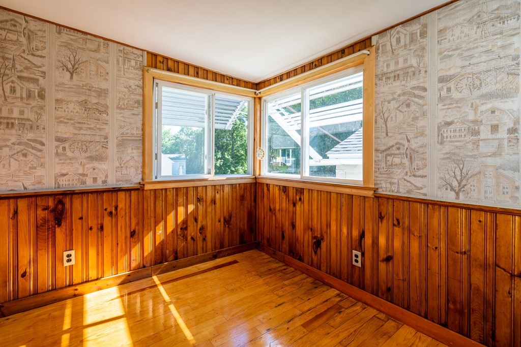 898 Riverside Drive Methuen, MA 01844 - Photo 23 of 24 Gallery Image 23