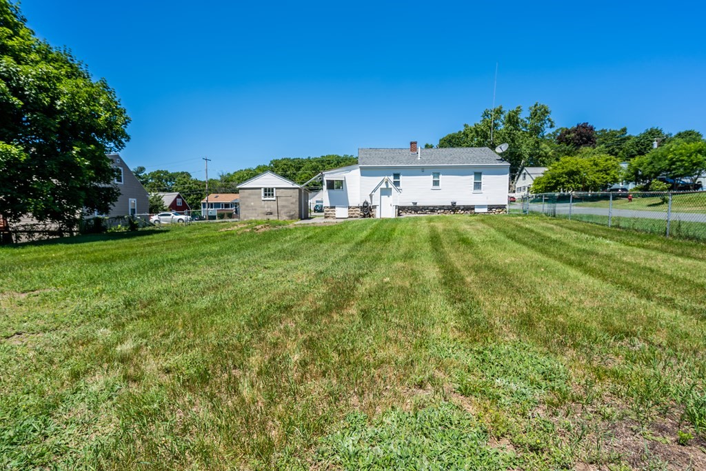 898 Riverside Drive Methuen, MA 01844 - Photo 7 of 24 Gallery Image 7