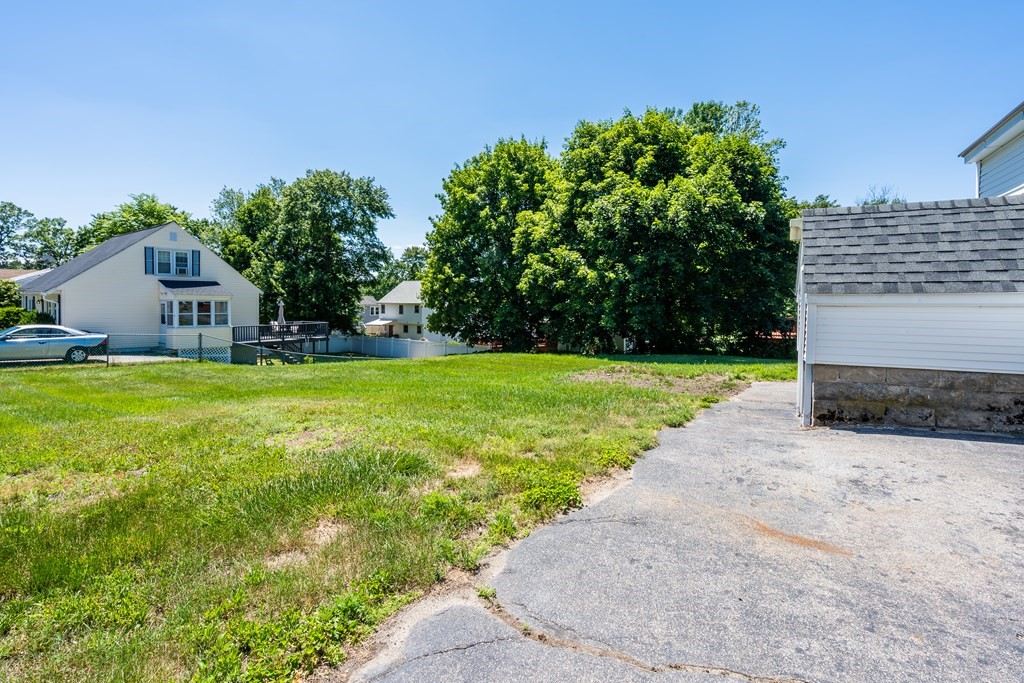 898 Riverside Drive Methuen, MA 01844 - Photo 9 of 24 Gallery Image 9