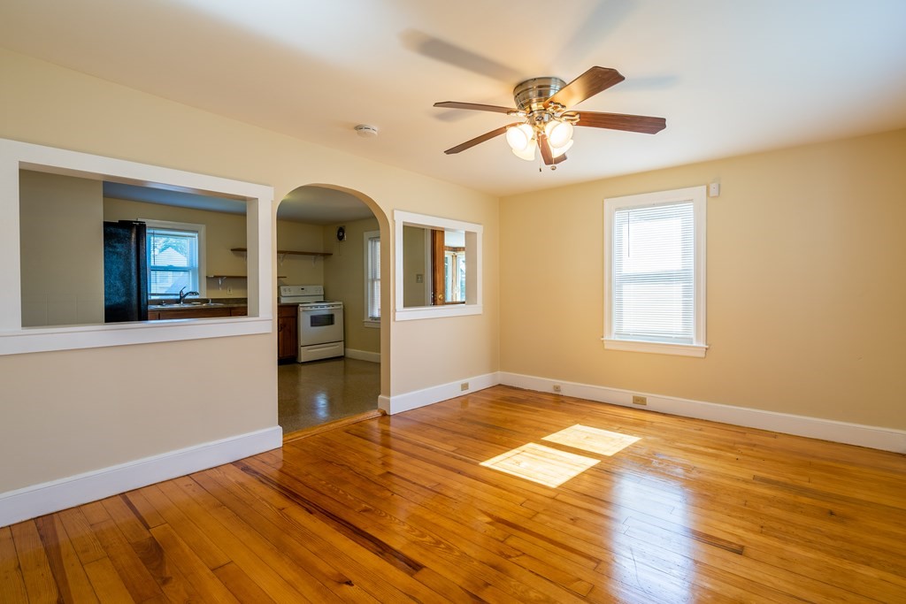 898 Riverside Drive Methuen, MA 01844 - Photo 10 of 24 Gallery Image 10