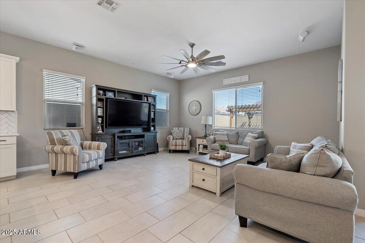 14634 West Wethersfield Road Surprise, AZ 85379 - Photo 10 of 38 29-DSC00996