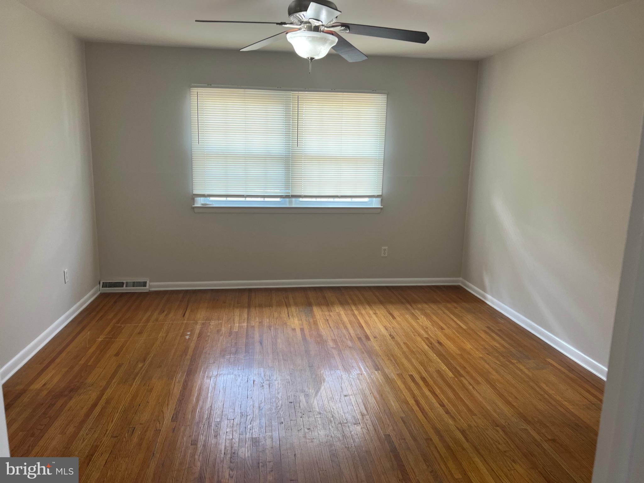 310 Surrey Road Cherry Hill, NJ 08002 - Photo 25 of 38 Bedroom 3 upstairs