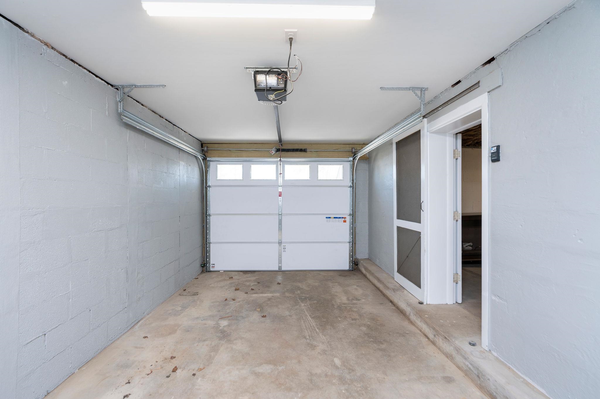 201 Link Road Waynesboro, VA 22980 - Photo 27 of 68 Garage