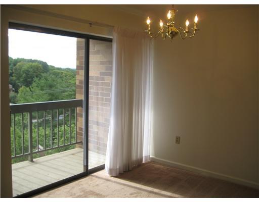 1500 Cochran Road, Unit 707 Pittsburgh, PA 15243 - Photo 6 of 15 Exterior Front.