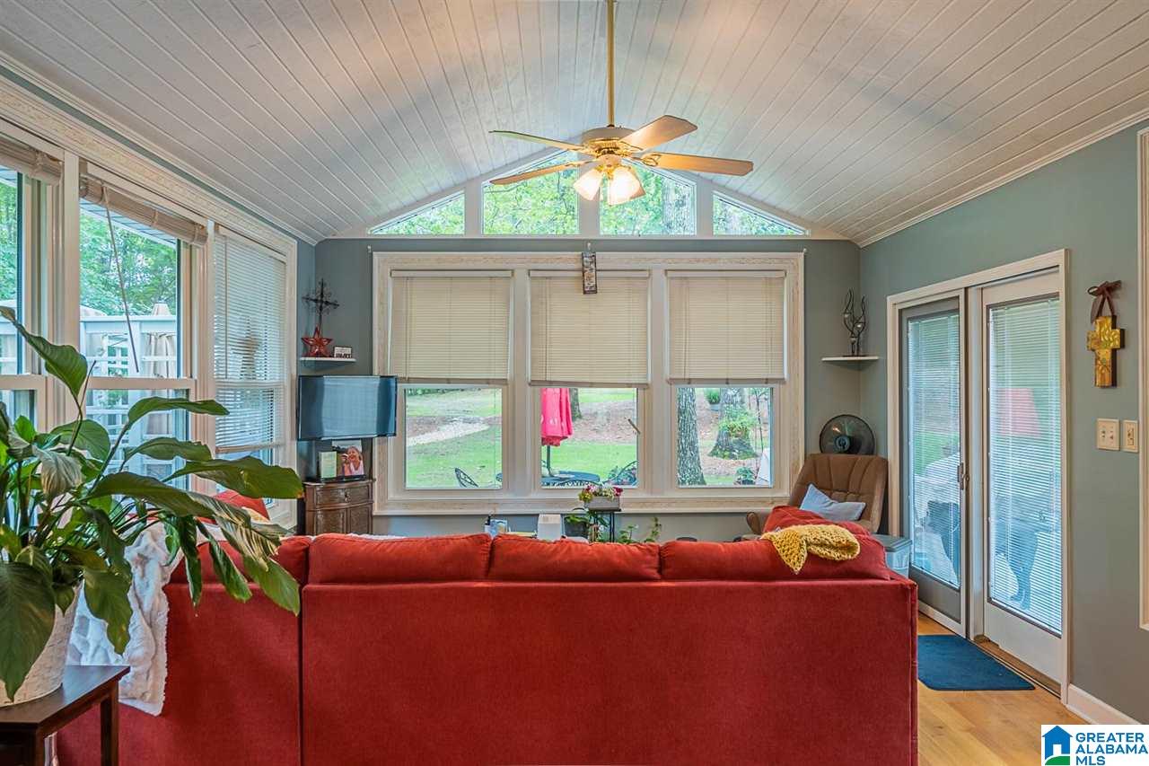 545 McGuire Road Pelham, AL 35124 - Photo 5 of 45