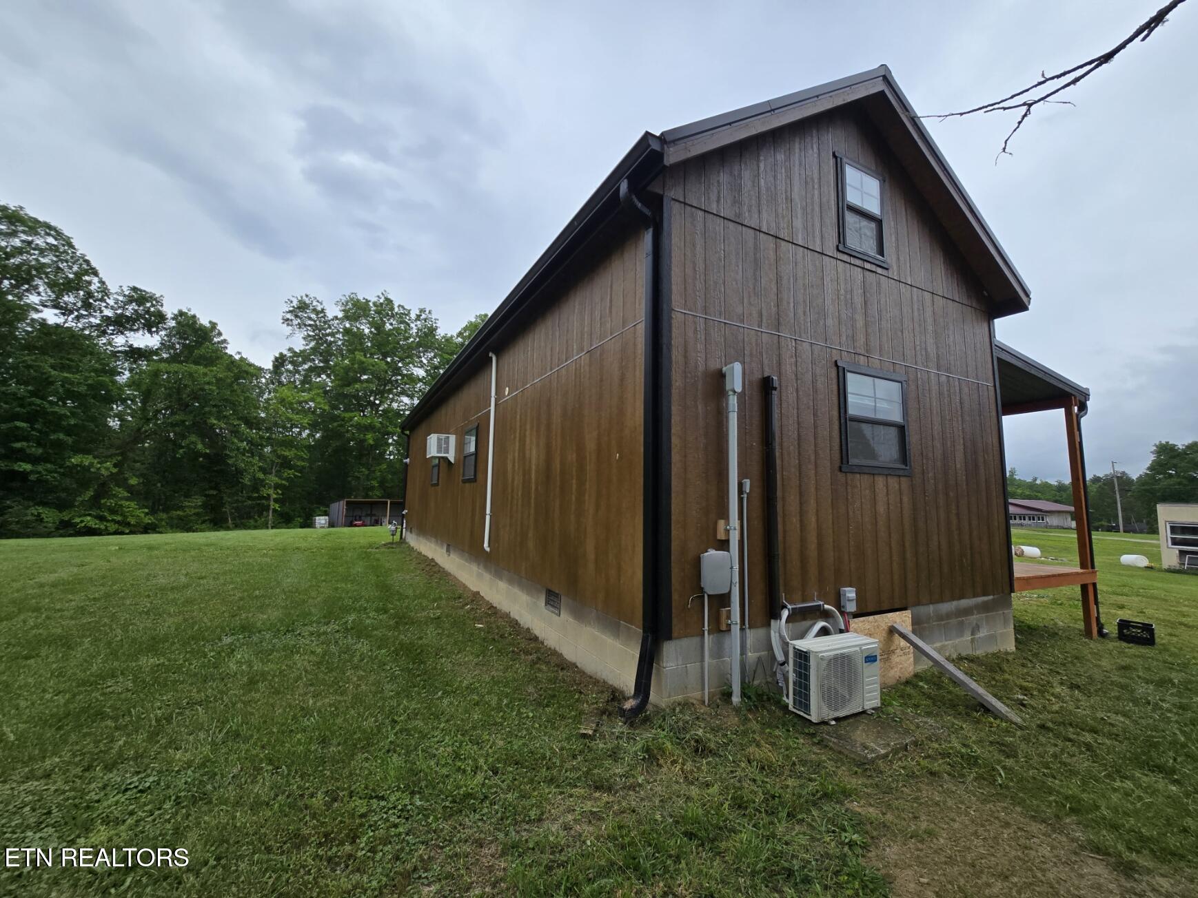 2365 Mountain View Road Robbins, TN 37852 - Photo 24 of 32 20250527_182837