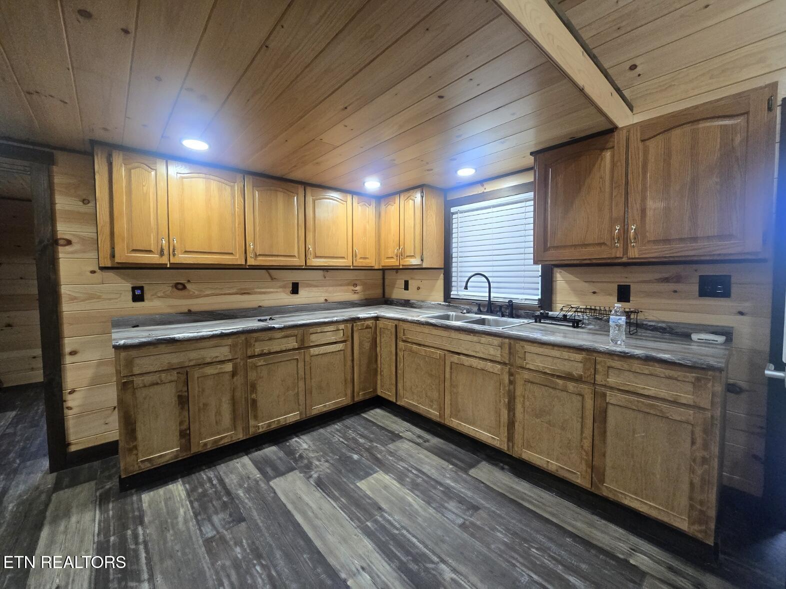 2365 Mountain View Road Robbins, TN 37852 - Photo 7 of 32 20250527_175851