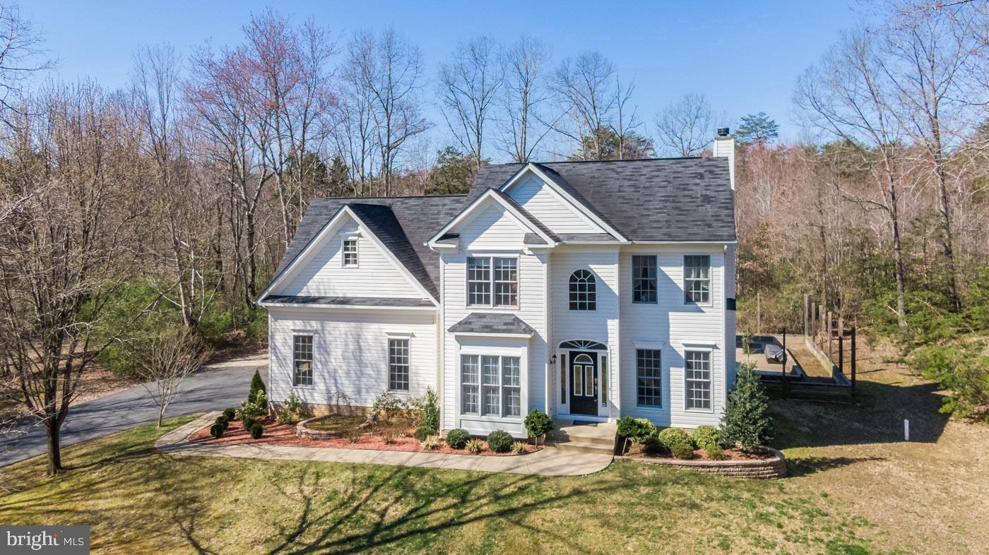 Welcome Home - 3.23 acres over 3200 finished sq ft