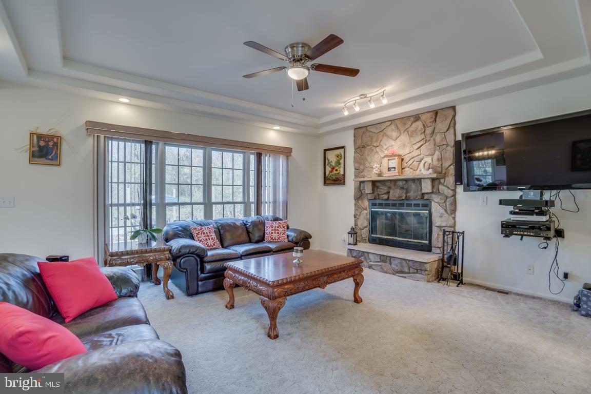 1189 Mountain View Road Fredericksburg, VA 22406 - Photo 13 of 40 Huge Family Room with beautiful Stone fireplace