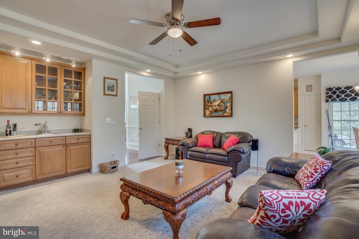 1189 Mountain View Road Fredericksburg, VA 22406 - Photo 15 of 40 Bar/butler area off family room