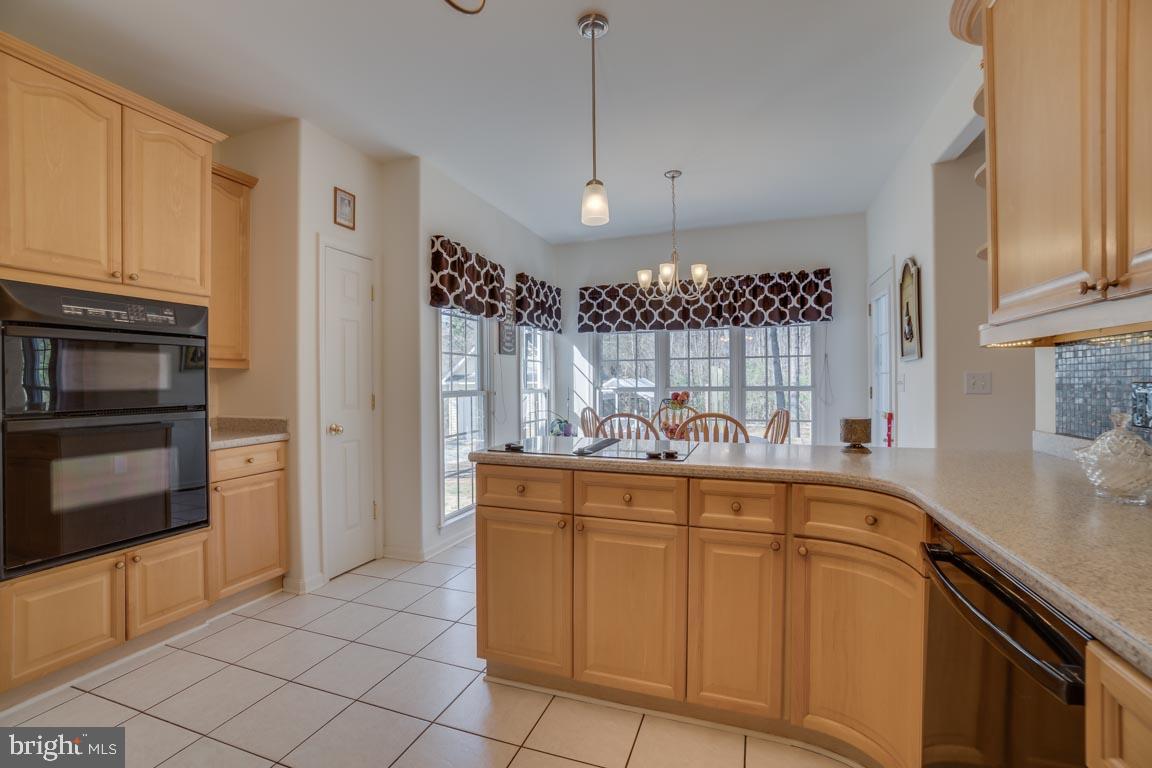 1189 Mountain View Road Fredericksburg, VA 22406 - Photo 18 of 40 double wall ovens and cooktop