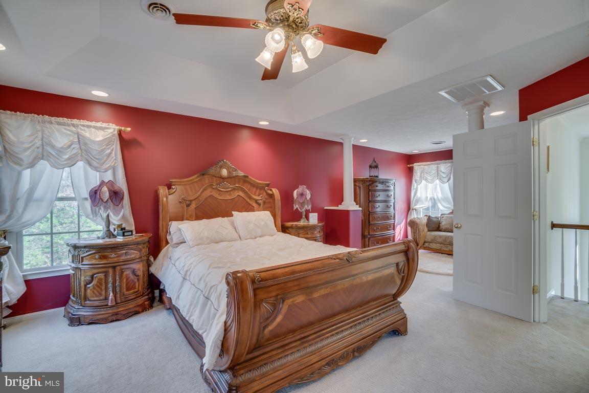 1189 Mountain View Road Fredericksburg, VA 22406 - Photo 23 of 40 Lg Master Bedroom - tray ceilings and ceiling fan