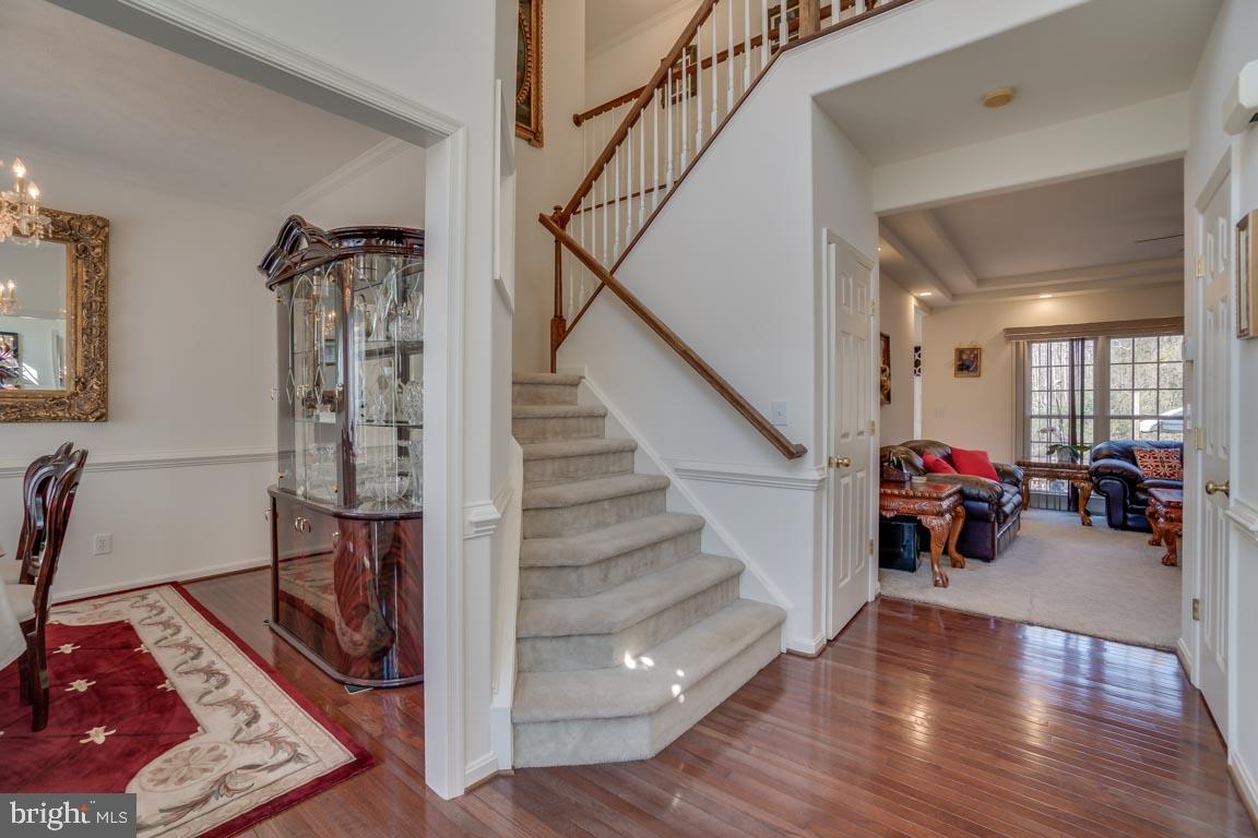 1189 Mountain View Road Fredericksburg, VA 22406 - Photo 9 of 40 grand 2 story foyer - harwood foyer & dining rm