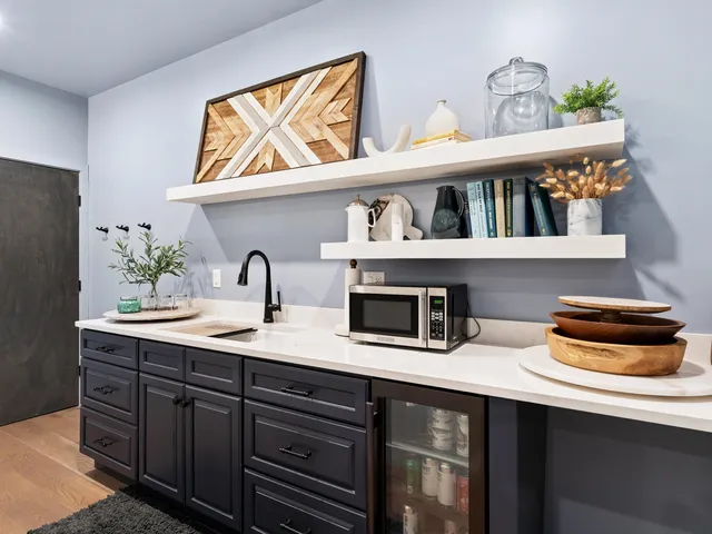 $2,400,000 | 89 Caspar Drive, Warren, VT 05674