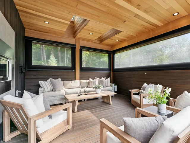 $2,400,000 | 89 Caspar Drive, Warren, VT 05674