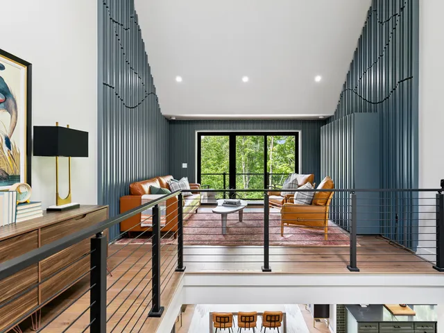 $2,400,000 | 89 Caspar Drive, Warren, VT 05674