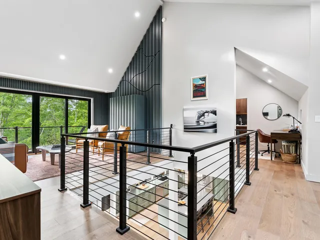 $2,400,000 | 89 Caspar Drive, Warren, VT 05674