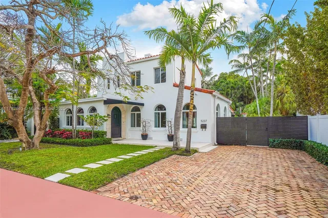 $4,499,000 | 5237 La Gorce Drive, Miami Beach, FL 33140