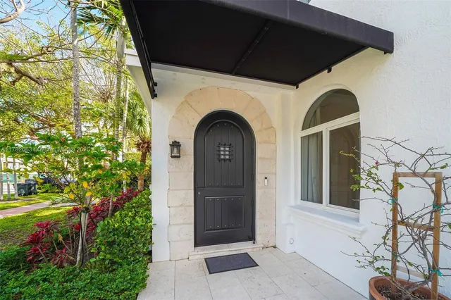$4,499,000 | 5237 La Gorce Drive, Miami Beach, FL 33140