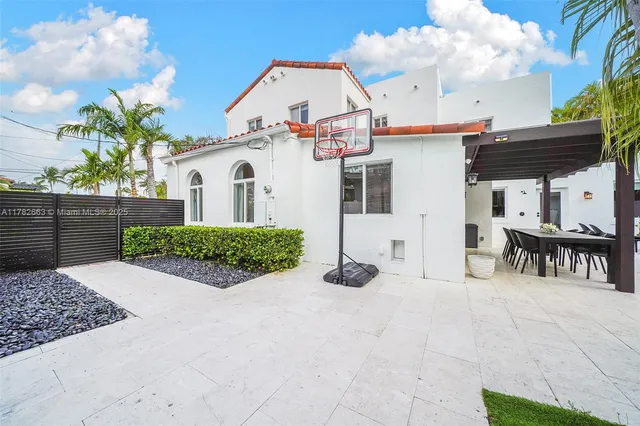 $4,499,000 | 5237 La Gorce Drive, Miami Beach, FL 33140