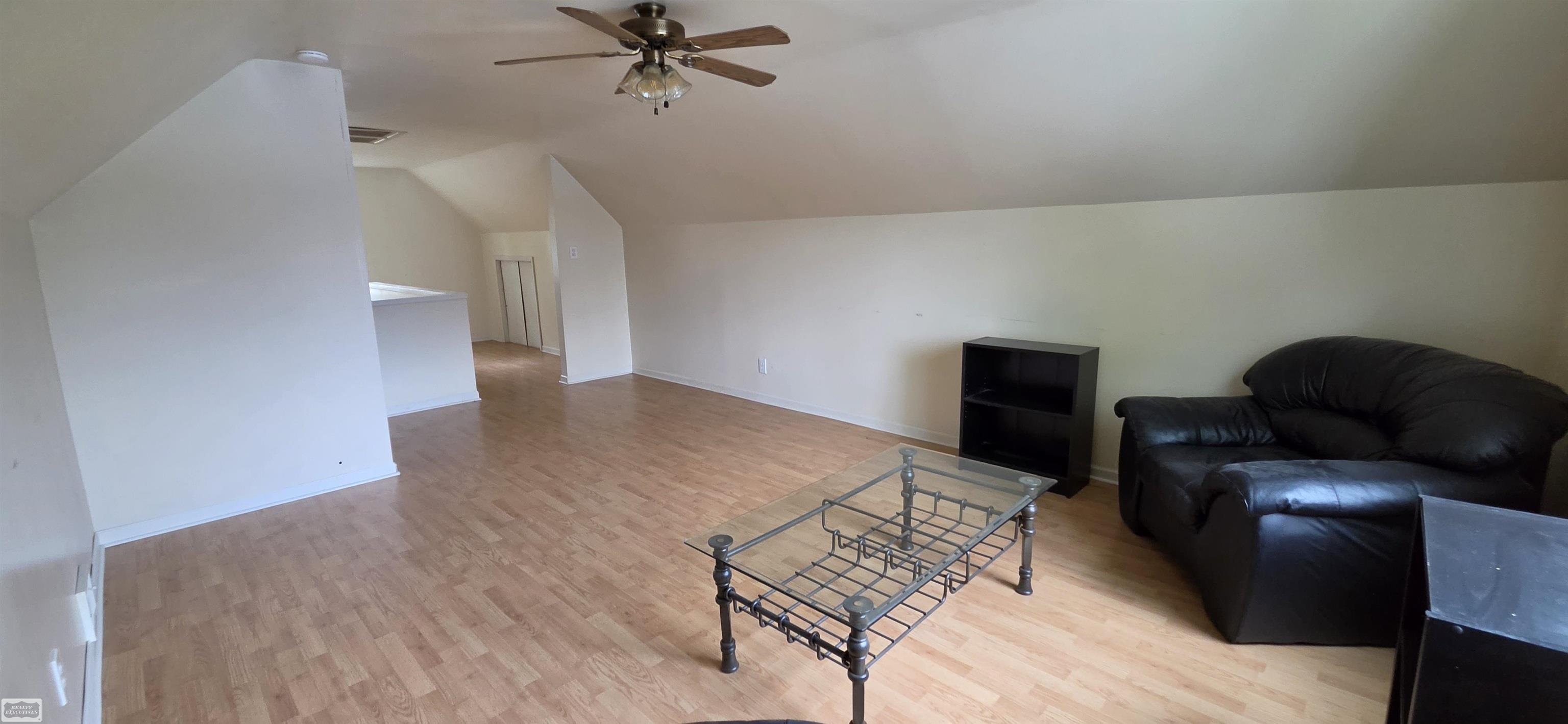 1589 Hampton Road Mount Clemens, MI 48043 - Photo 21 of 30 Gallery Image 21