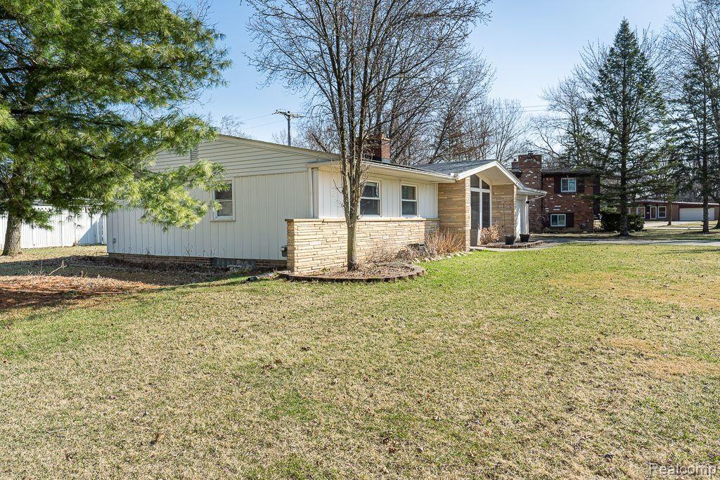 29171 Rambling Road Southfield, MI 48076 - Photo 25 of 25