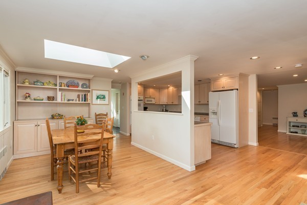 27 Elm Street Hamilton, MA 01982 - Photo 9 of 24 Gallery Image 9