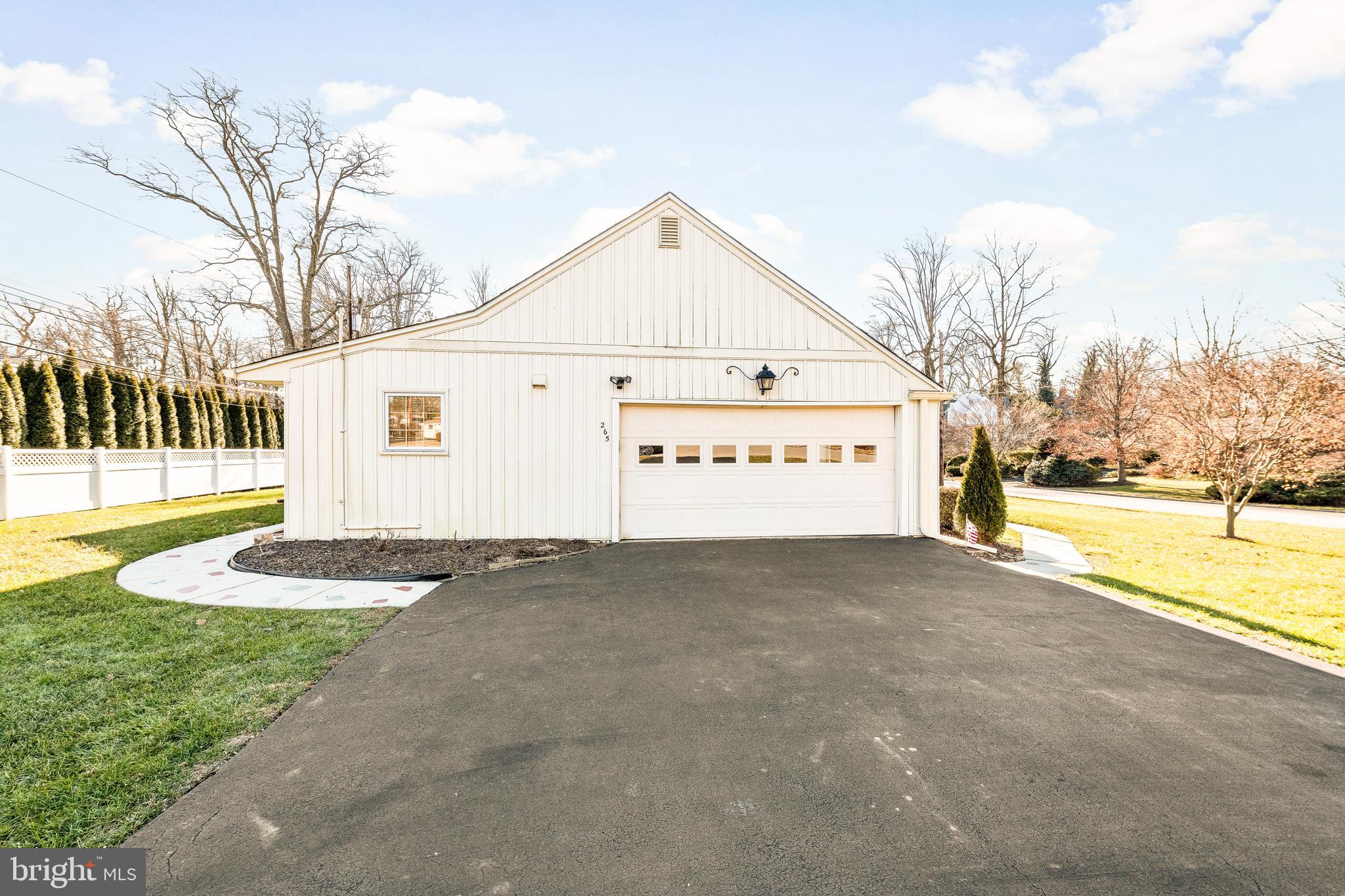 265 Golfview Road Ardmore, PA 19003 - Photo 6 of 25 Exterior Side - Garage