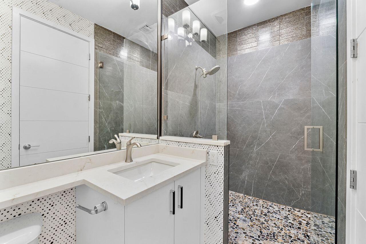 17057 Watersprite Lakes Road Boca Raton, FL 33496 - Photo 49 of 86 17057_Watersprite_Lakes_Rd_053