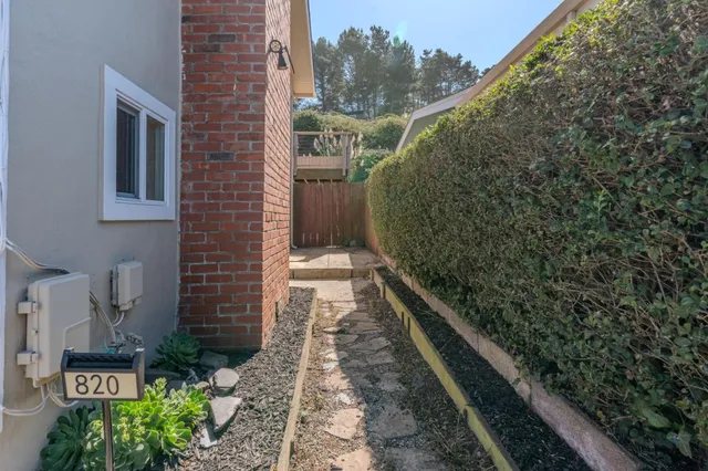 $2,200 | 820 Edgemar Avenue, Unit DOWNSTAIRS, Pacifica, CA 94044