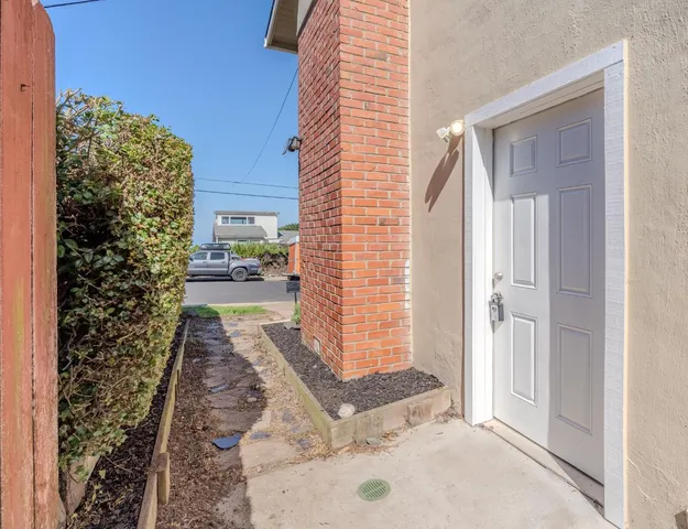 $2,200 | 820 Edgemar Avenue, Unit DOWNSTAIRS, Pacifica, CA 94044