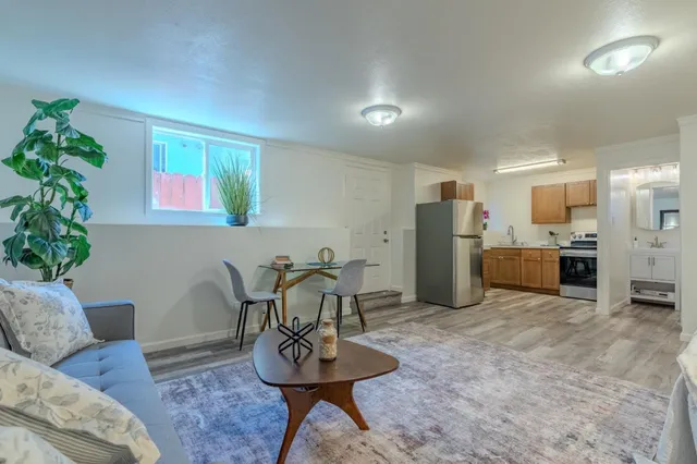 $2,200 | 820 Edgemar Avenue, Unit DOWNSTAIRS, Pacifica, CA 94044