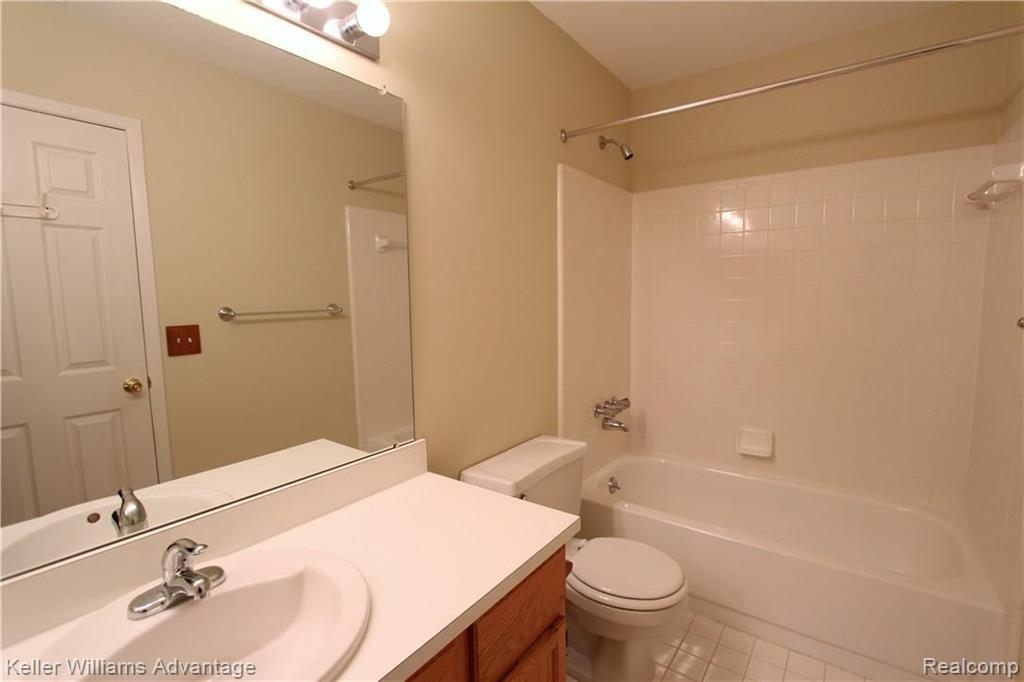 39971 Crosswinds Road Novi, MI 48375 - Photo 13 of 21