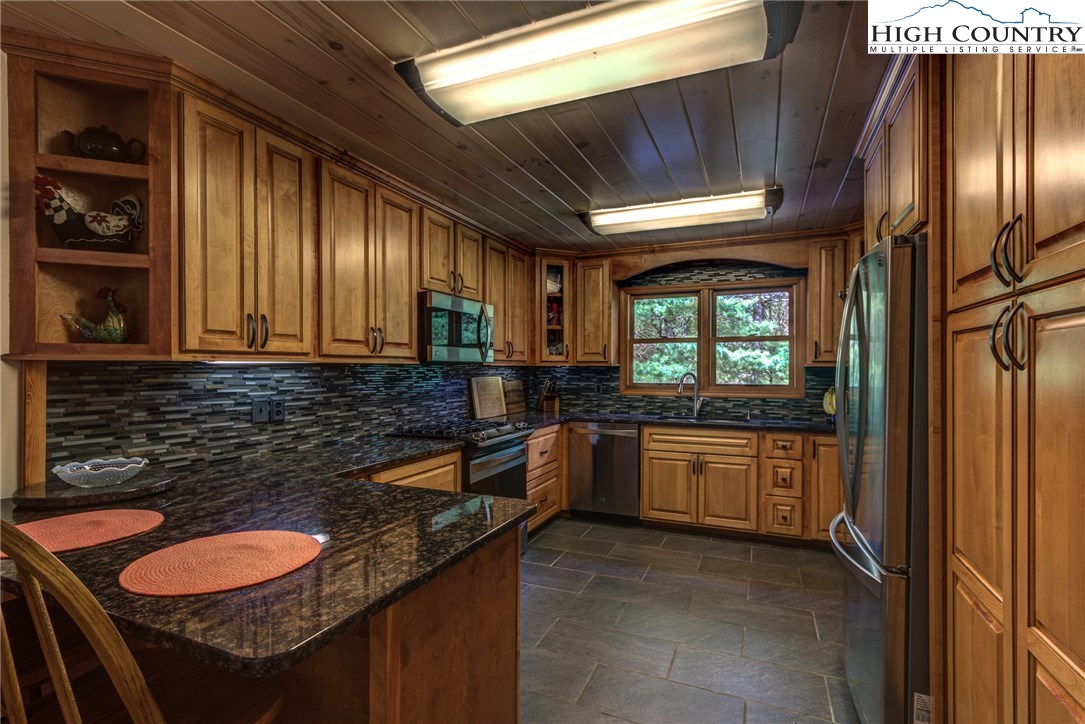275 Locust Lane Boone, NC 28607 - Photo 23 of 49 Gallery Image 23