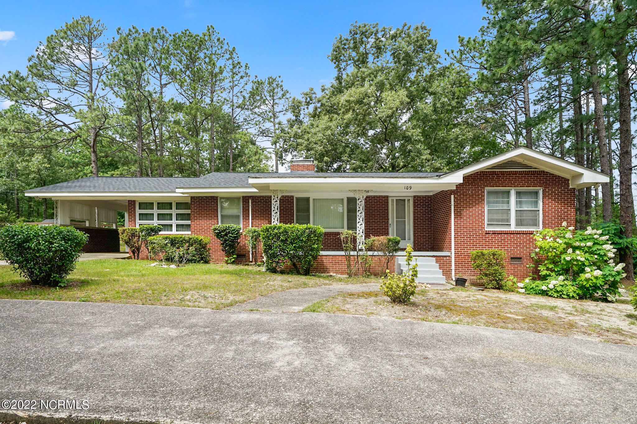 109 Pee Dee Road Aberdeen, NC 28315 - Photo 3 of 43 3-_DSC4297
