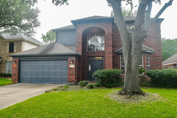 $2,700 | 215 Windrift Court, Sugar Land, TX 77479