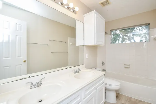 $2,700 | 215 Windrift Court, Sugar Land, TX 77479