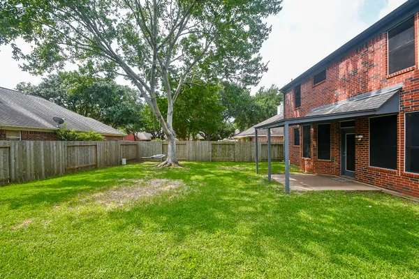 $2,700 | 215 Windrift Court, Sugar Land, TX 77479