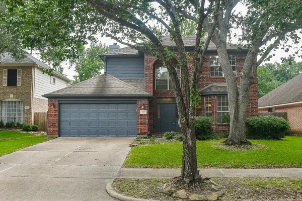 $2,700 | 215 Windrift Court, Sugar Land, TX 77479