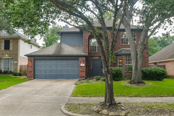$2,700 | 215 Windrift Court, Sugar Land, TX 77479