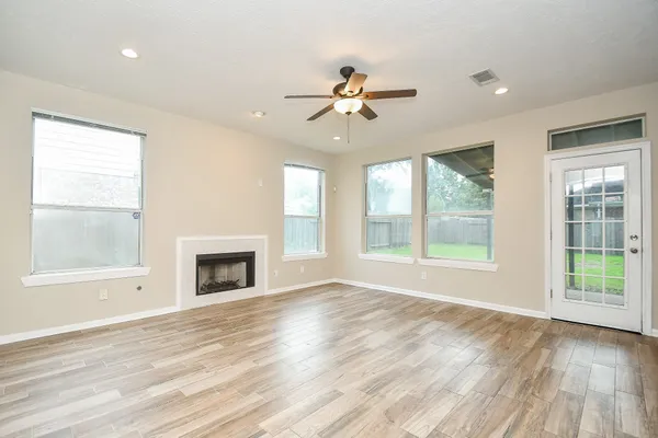 $2,700 | 215 Windrift Court, Sugar Land, TX 77479