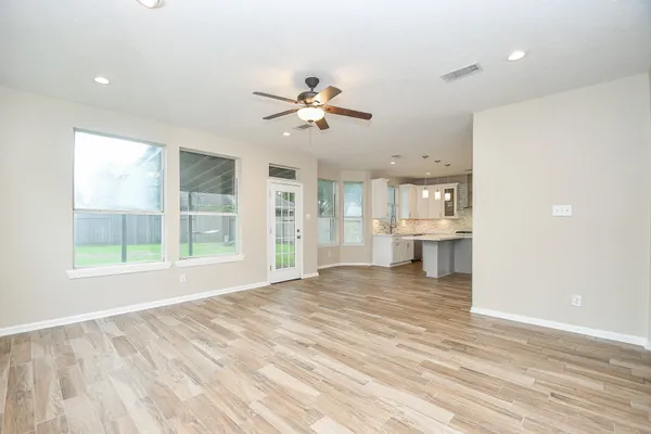 $2,700 | 215 Windrift Court, Sugar Land, TX 77479